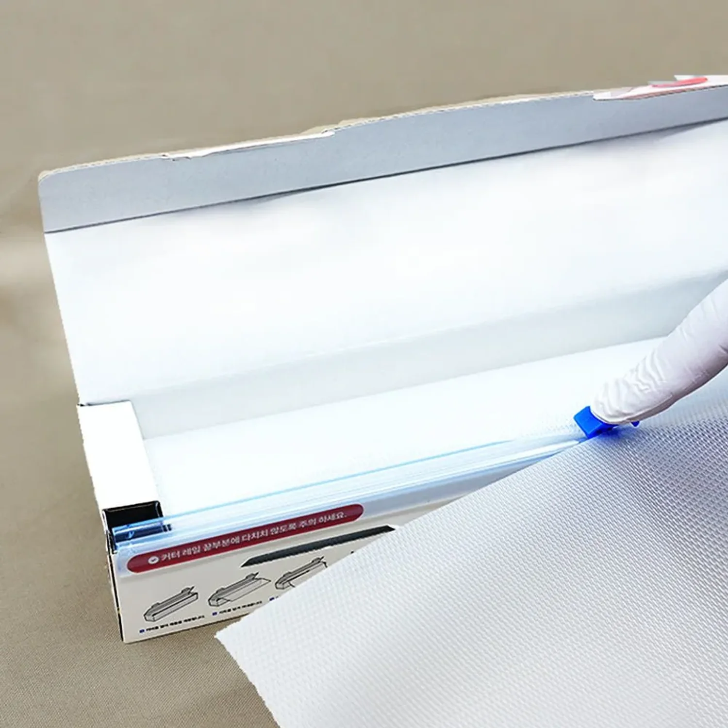 잘라쓰는 일회용 컷팅 도마 30cm X 4m 롤 위생 캠핑용 이유시 주방 도마